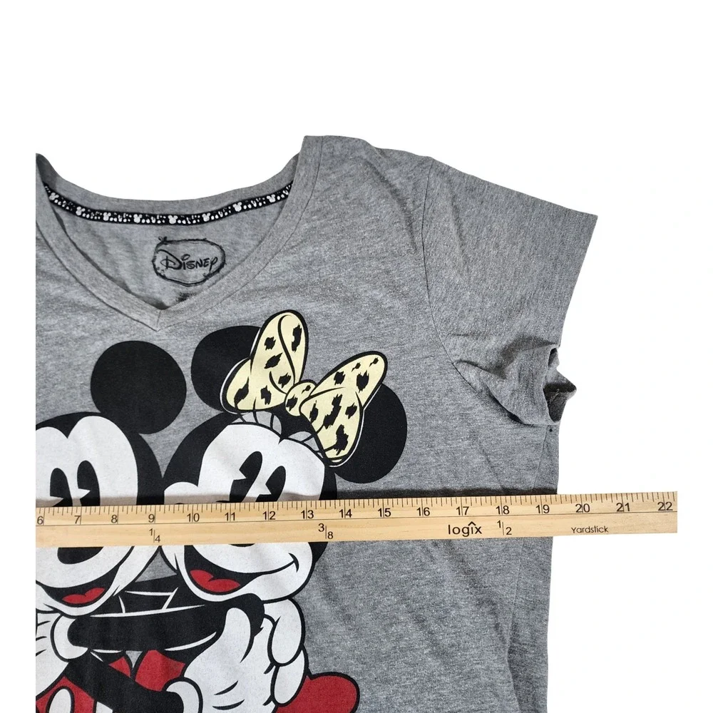 Disney Mickey Minnie Mouse Gray Sleepwear Graphic T-Shirt V-Neck Plus 2X 18W-20W - Picture 6 of 8